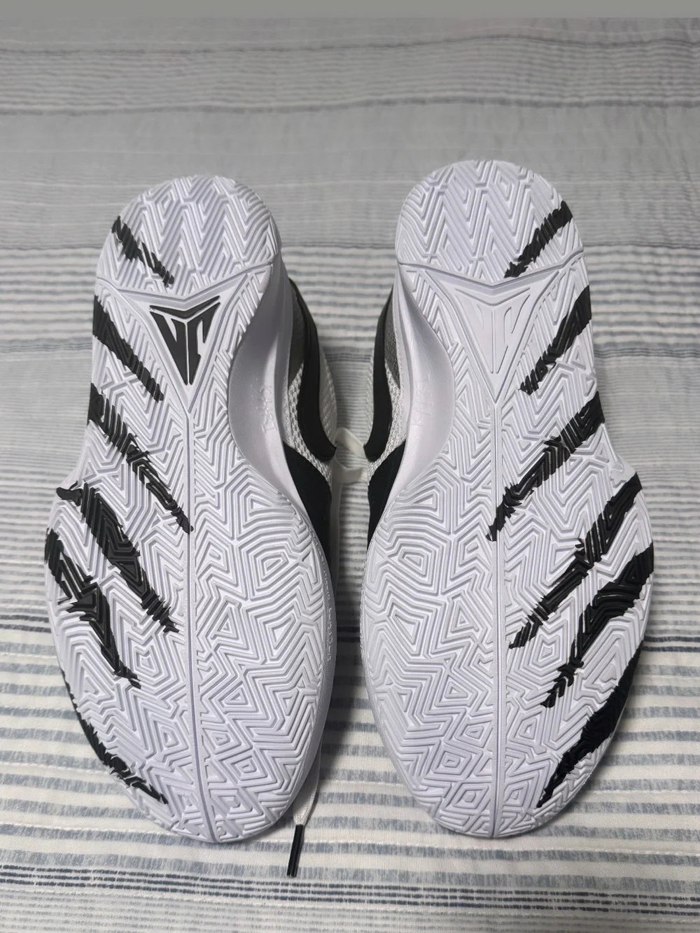 Nike JA 1 Men - White/Black-white **NEW**